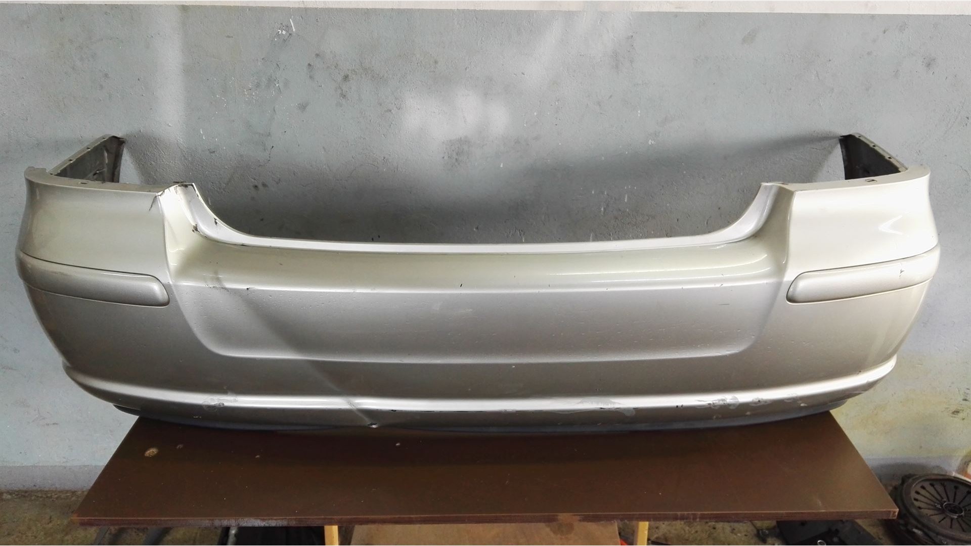 Zderzak Tylny Toyota Avensis T25 1c0 52159 05090
