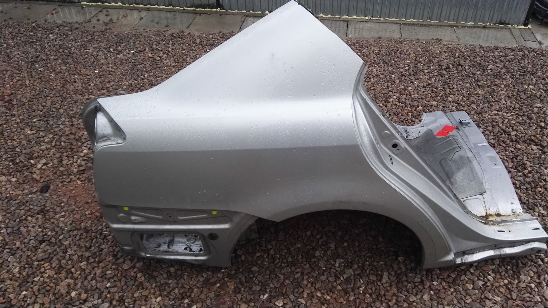 ćwiartka Prawy Tył Toyota Avensis T25 1c0